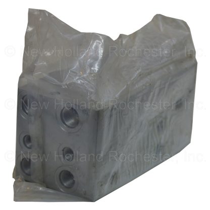 Kinze Manifold Block Part # GD9905 - Image 4