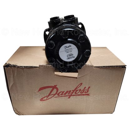 New Holland / Danfoss OMR 160 N Hydraulic Motor Part # 84273192 / 11064856 - Image 4